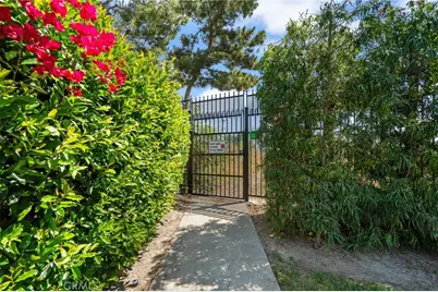12042 Sylvan River #4, Fountain Valley, CA 92708 - Photo 27