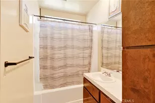 10300 Monterey St, Bellflower, CA 90706 - Photo 13
