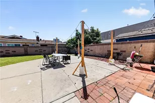 10300 Monterey St, Bellflower, CA 90706 - Photo 15