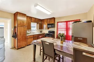 10300 Monterey St, Bellflower, CA 90706 - Photo 5