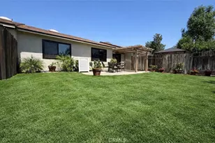 9042 Chaucer Cir, Riverside, CA 92503 - Photo 19