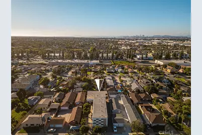 6725 Perry Road, Bell Gardens, CA 90201 - Photo 33