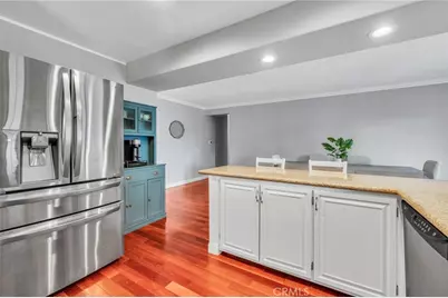 23041 La Granja, Valencia, CA 91354 - Photo 13