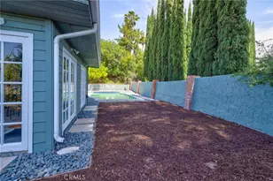 23041 La Granja, Valencia, CA 91354 - Photo 39