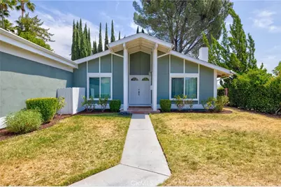 23041 La Granja, Valencia, CA 91354 - Photo 3