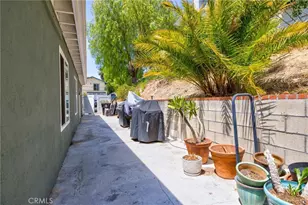 23041 La Granja, Valencia, CA 91354 - Photo 45