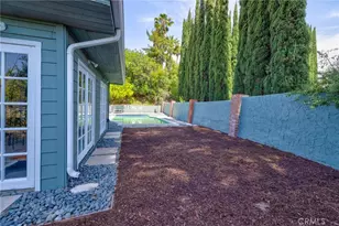 23041 La Granja, Valencia, CA 91354 - Photo 39