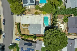 23041 La Granja, Valencia, CA 91354 - Photo 53