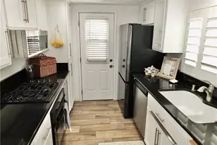 36 Corona Ave, Long Beach, CA 90803 - Photo 7
