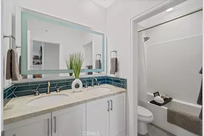 4689 Holly Avenue, Long Beach, CA 90805 - Photo 33