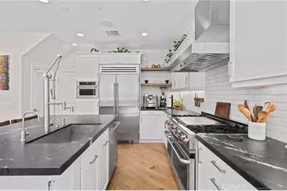 4689 Holly Avenue, Long Beach, CA 90805 - Photo 11