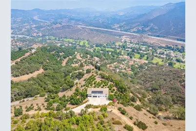 2160 Puerto Del Mundo, Fallbrook, CA 92028 - Photo 61