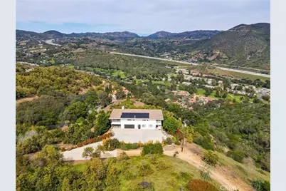 2160 Puerto Del Mundo, Fallbrook, CA 92028 - Photo 1