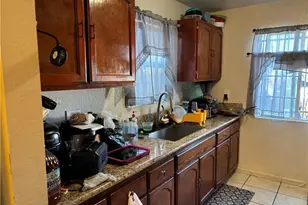9313 Hickory, Los Angeles, CA 90002 - Photo 11