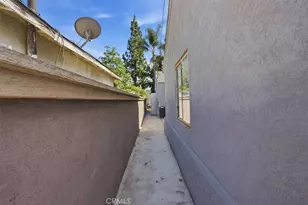1055 W Pine, Santa Ana, CA 92703 - Photo 29