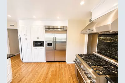 17331 Chapparal, Huntington Beach, CA 92649 - Photo 7