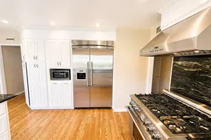 17331 Chapparal, Huntington Beach, CA 92649 - Photo 7