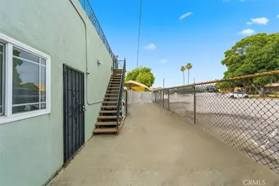 1722 N Wilmington, Wilmington, CA 90744 - Photo 5