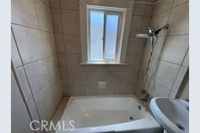 323 W 82nd Street, Los Angeles, CA 90003 - Photo 29