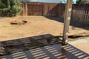 15087 Whitekirk, Victorville, CA 92394 - Photo 13