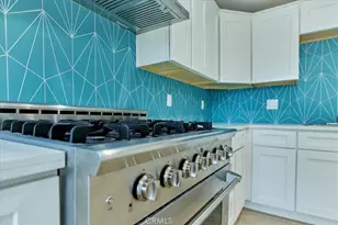 402 E 93rd St, Los Angeles, CA 90003 - Photo 5