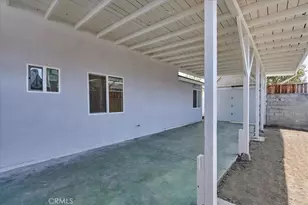 402 E 93rd St, Los Angeles, CA 90003 - Photo 7