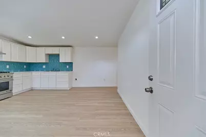 402 E 93rd Street, Los Angeles, CA 90003 - Photo 19