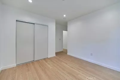 402 E 93rd Street, Los Angeles, CA 90003 - Photo 9