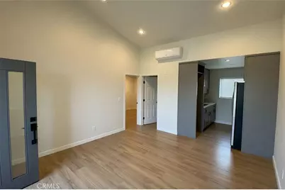 1056 Hoffman, Long Beach, CA 90813 - Photo 25