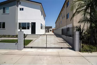 1056 Hoffman, Long Beach, CA 90813 - Photo 3