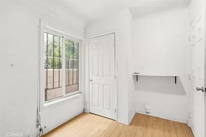 8701 Menlo, Los Angeles, CA 90044 - Photo 25