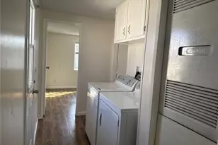 2060 Newport Ave, Costa Mesa, CA 92626 - Photo 11