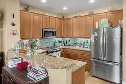 1082 Venice, Upland, CA 91786 - Photo 9