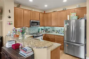 1082 Venice, Upland, CA 91786 - Photo 9