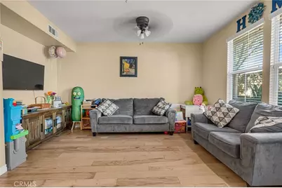 1082 Venice, Upland, CA 91786 - Photo 5