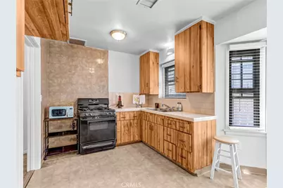 9647 S Harvard, Los Angeles, CA 90047 - Photo 15