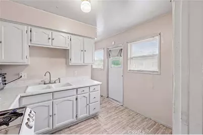 1903 N Grape Avenue, Compton, CA 90222 - Photo 3