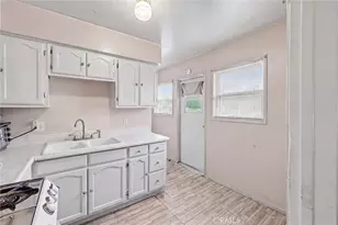 1903 N Grape Ave, Compton, CA 90222 - Photo 3
