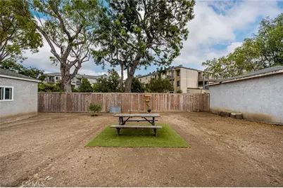 636 E Via Barola, Long Beach, CA 90805 - Photo 27