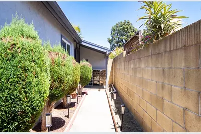 19506 Corby, Cerritos, CA 90703 - Photo 33