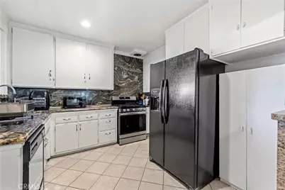 8225 Encino, Northridge, CA 91325 - Photo 23