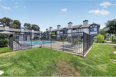 19231 Sherman #27, Reseda, CA 91335 - Photo 39