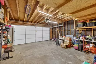 19231 Sherman, Reseda, CA 91335 - Photo 35