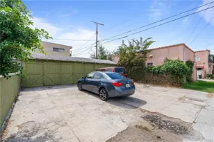 2103 3rd Ave, Los Angeles, CA 90018 - Photo 11