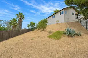 2735 Brockton Ave, Riverside, CA 92501 - Photo 23