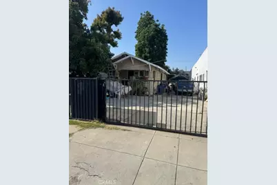 1655 E 42nd Street, Los Angeles, CA 90011 - Photo 1