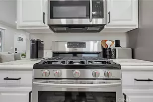 11423 213th, Lakewood, CA 90715 - Photo 9