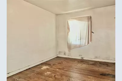 11743 Slater, Los Angeles, CA 90059 - Photo 9