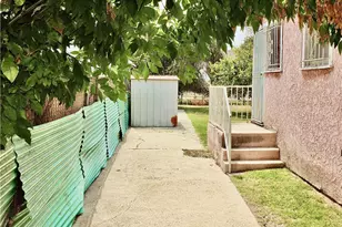 11743 Slater, Los Angeles, CA 90059 - Photo 21