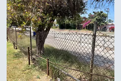 11743 Slater, Los Angeles, CA 90059 - Photo 3